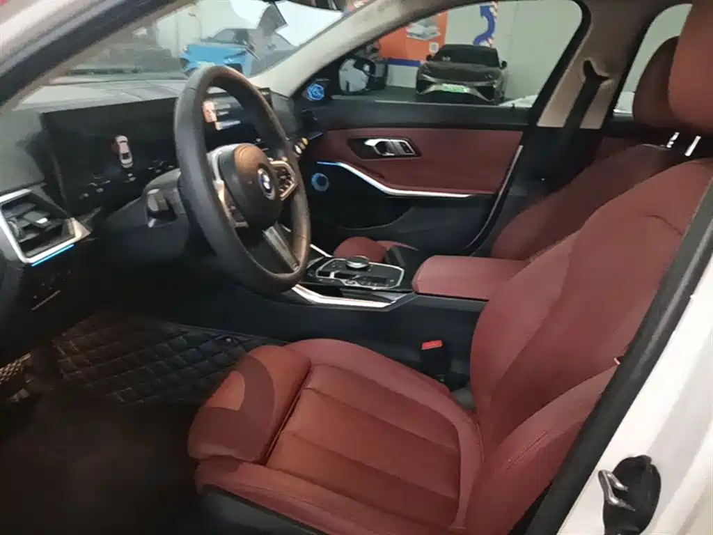 BMW i3 2022 eDrive 35 L купить на сайте DeffCars