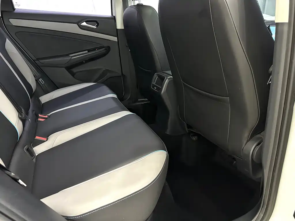 JETTA VS5 2023 model 280TSI automatic high-gloss enjoyment type купить на сайте DeffCars