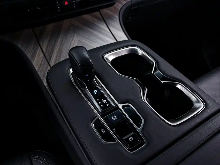 Lexus LM 2023 500h six-seater premium version купить на сайте DeffCars