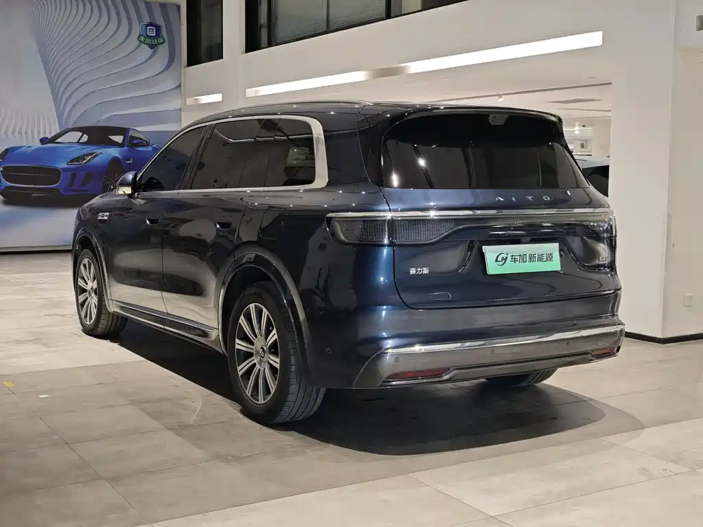 Wenjie M8 2025 extended range Max+ version 53.4kWh 5-seat version 192-line lidar) купить на сайте DeffCars