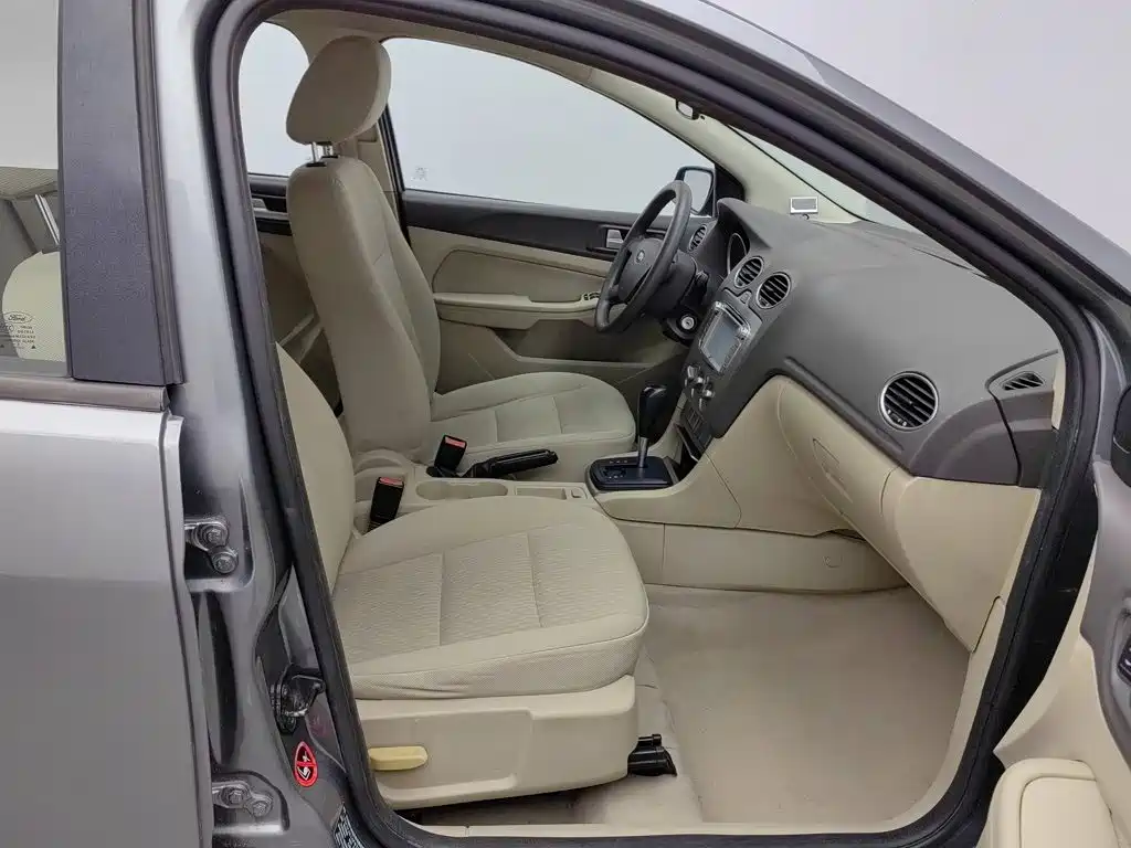 Focus 2012 sedan classic 1.8L automatic basic model купить на сайте DeffCars