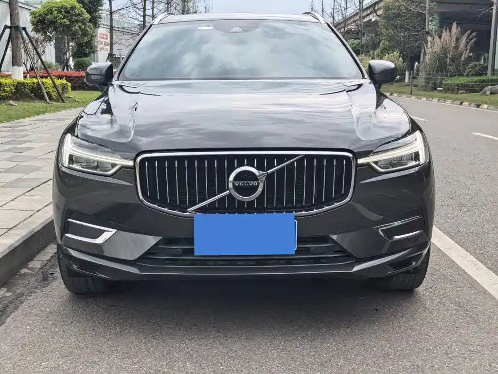Volvo XC60 2021 T5 four-wheel drive Zhiyuan Deluxe Edition купить на сайте DeffCars