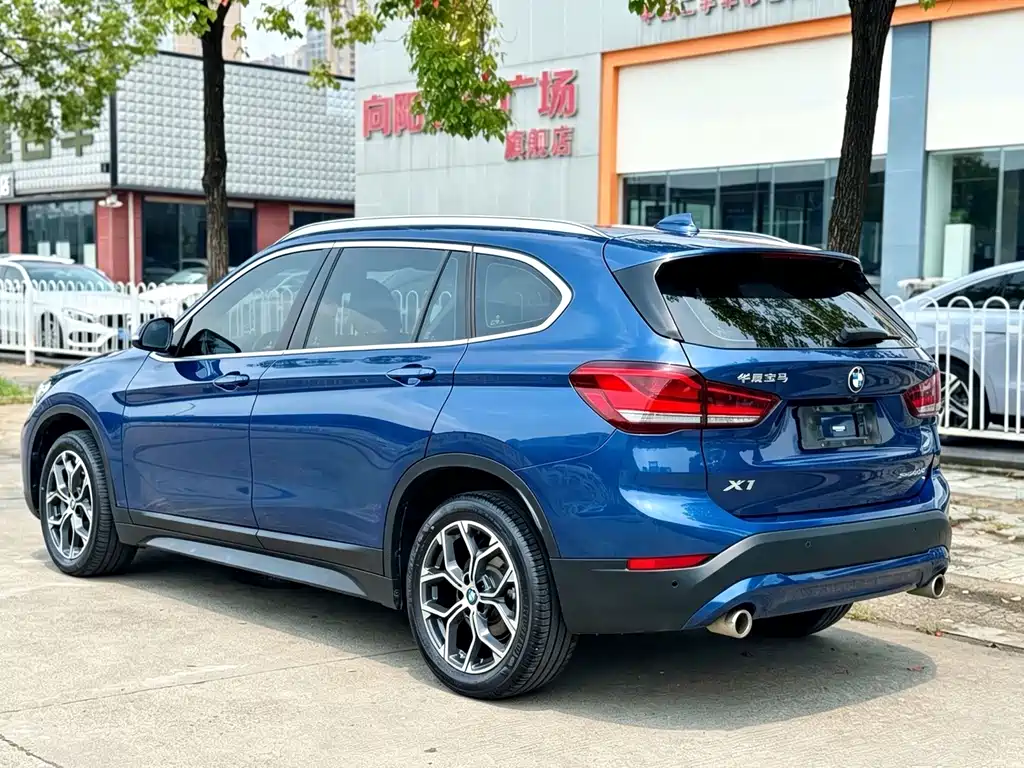 BMW X1 2022 sDrive25Li Leading Model купить на сайте DeffCars