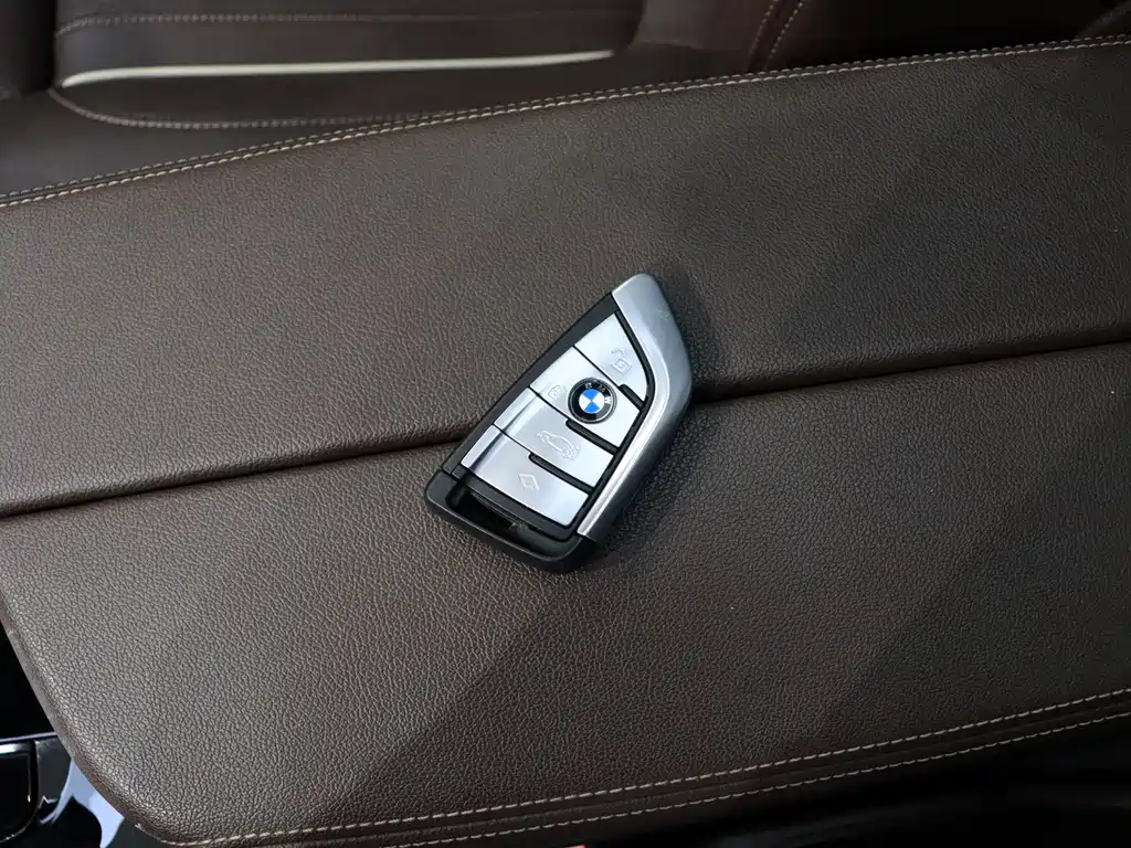 BMW 5 Series 2021 530Li Exclusive M Sports Package купить на сайте DeffCars