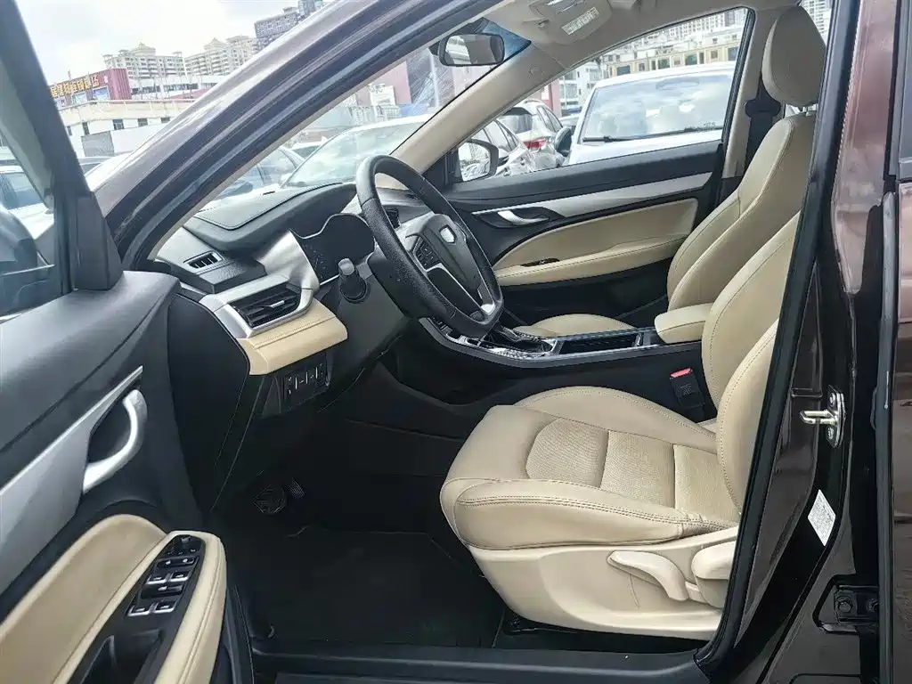 Emgrand 2018 1.5L CVT luxury model купить на сайте DeffCars