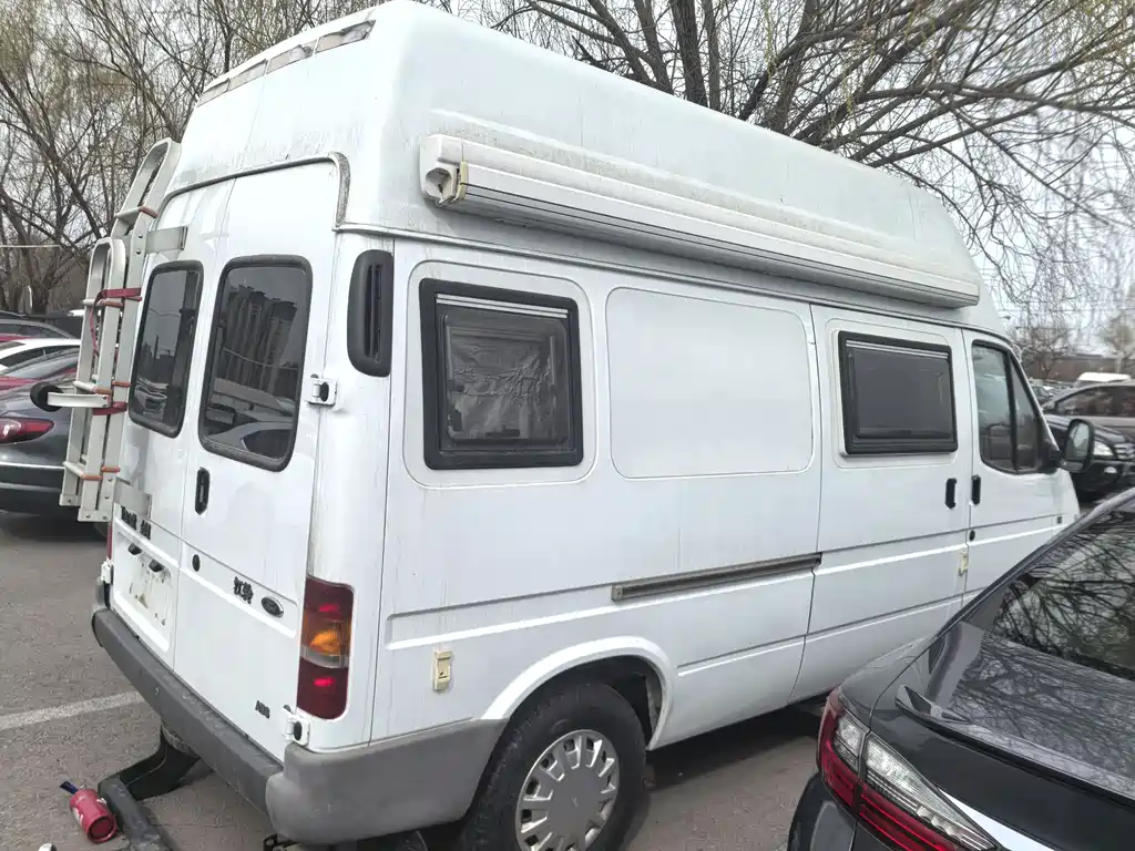 Classic Transit 2016 2.4L gasoline long-axle 6-seater high-roof multi-purpose vehicle 4G69S4N купить на сайте DeffCars