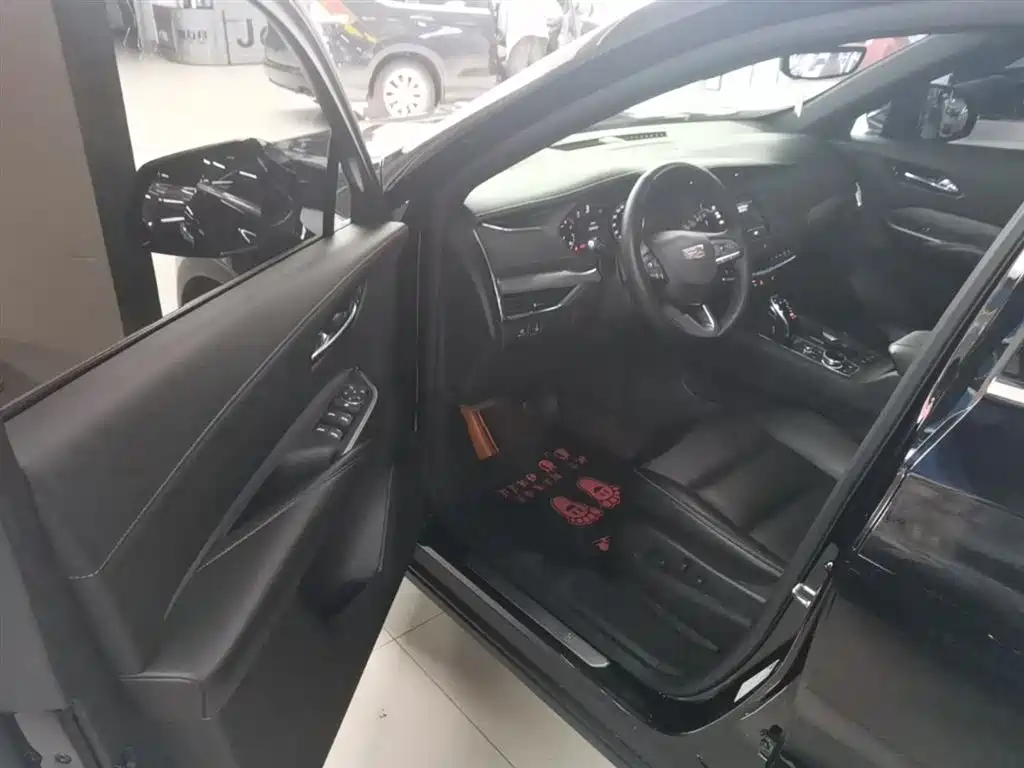 Cadillac XT4 2020 facelift 28T two-wheel drive luxury model купить на сайте DeffCars