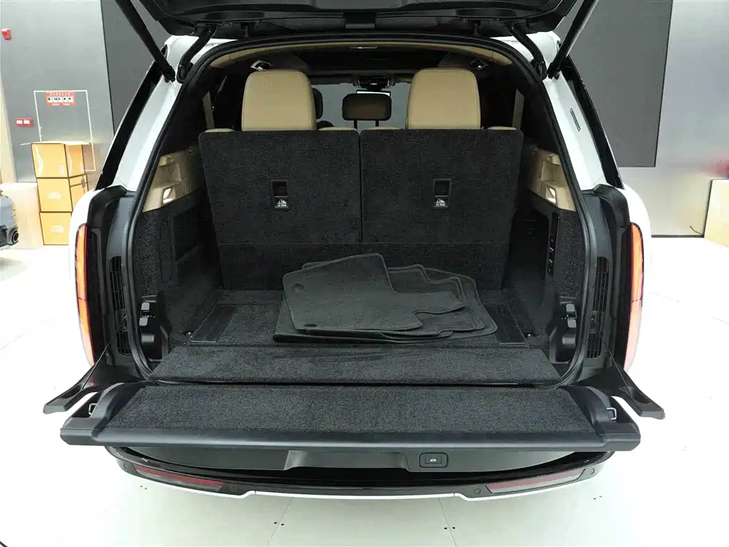 Range Rover 2023 3.0 L6 400PS Seven-seater Extended Edition купить на сайте DeffCars