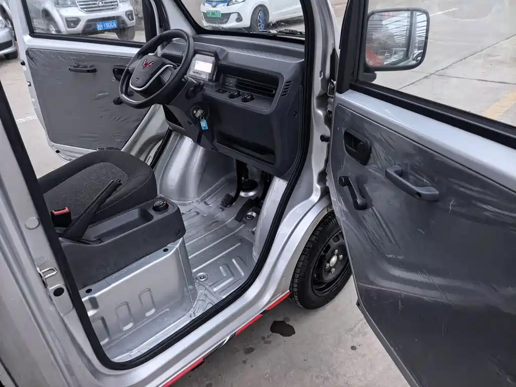 Wuling E10 2023 Practical Model купить на сайте DeffCars