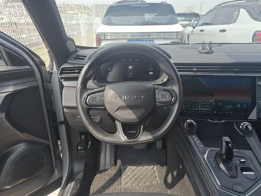 Lynk & Co 01 2023 1.5TD EM-F PM купить на сайте DeffCars