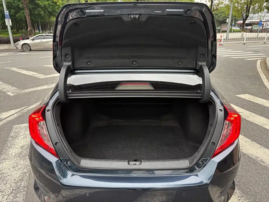 Civic 2016 180TURBO CVT Comfort Edition купить на сайте DeffCars