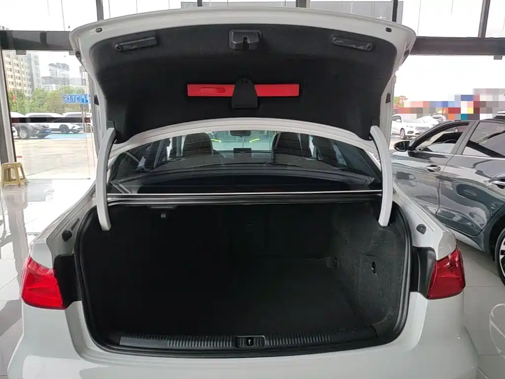 Audi A3 2016 Limousine 35 TFSI Fashion купить на сайте DeffCars