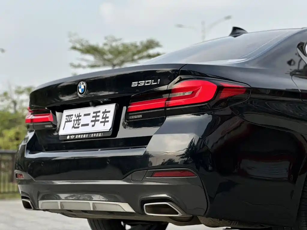 BMW 5 Series 2023 530Li Leading M Sports Package купить на сайте DeffCars