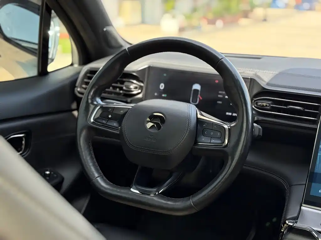 NIO ES6 2020 600KM Sports Edition купить на сайте DeffCars
