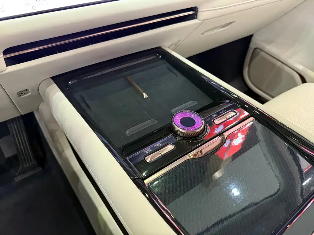 Lynk & Co 900 2025 2.0T Ultra купить на сайте DeffCars