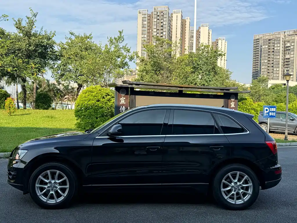 Audi Q5 2012 2.0TFSI comfort model купить на сайте DeffCars
