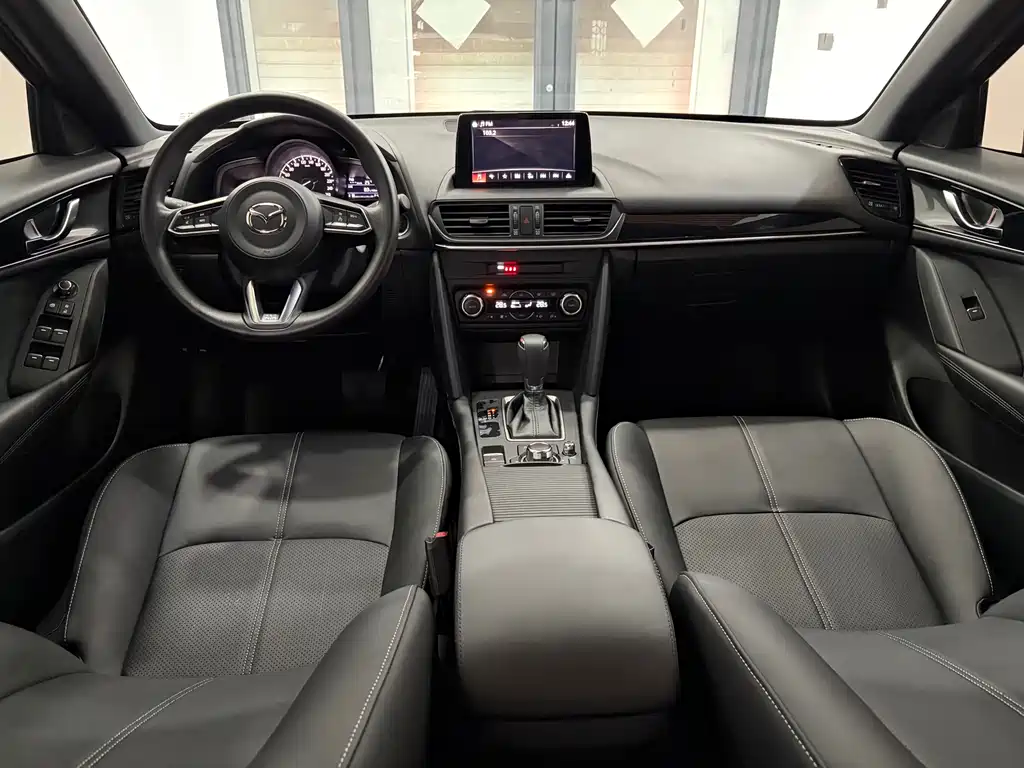 Mazda CX-4 2021 2.0L automatic two-wheel drive Blue Sky Vitality Edition купить на сайте DeffCars