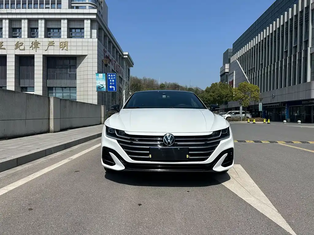 FAW-Volkswagen CC 2024 380TSI eye-catching version купить на сайте DeffCars