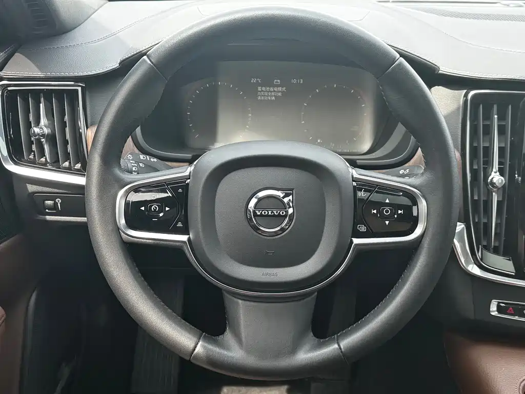 Volvo S90 2021 B5 Zhiyuan Luxury Edition купить на сайте DeffCars
