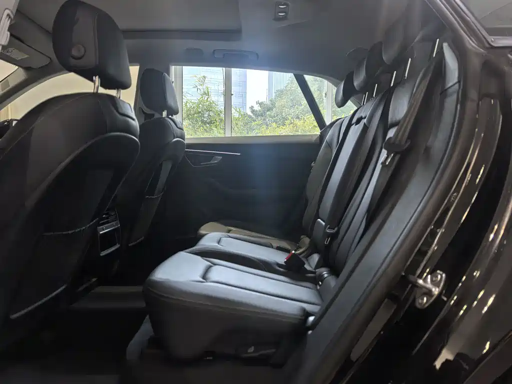 Audi Q8 2024 55 TFSI luxury and dynamic model купить на сайте DeffCars