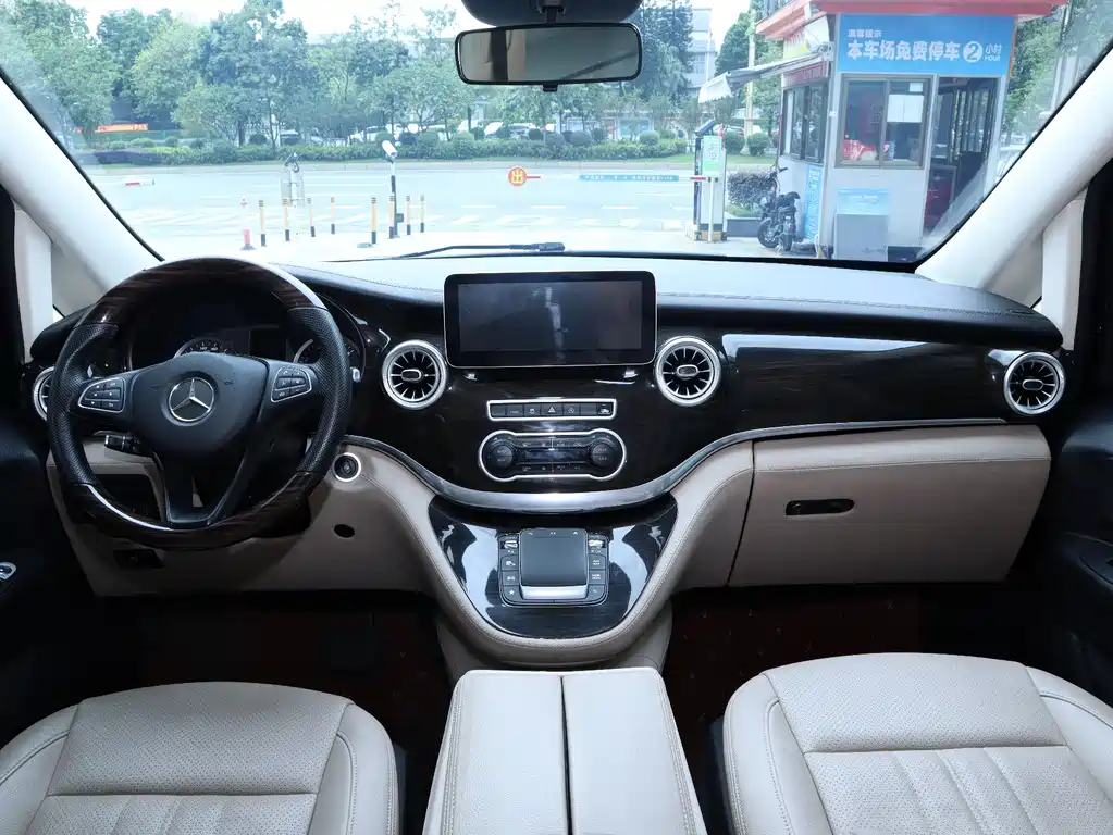 Vito 2021 2.0T Business Edition 7 seats купить на сайте DeffCars