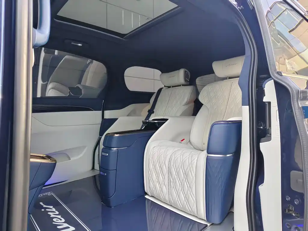 Buick GL8 2020 Avenir Four-seater Premium Edition купить на сайте DeffCars