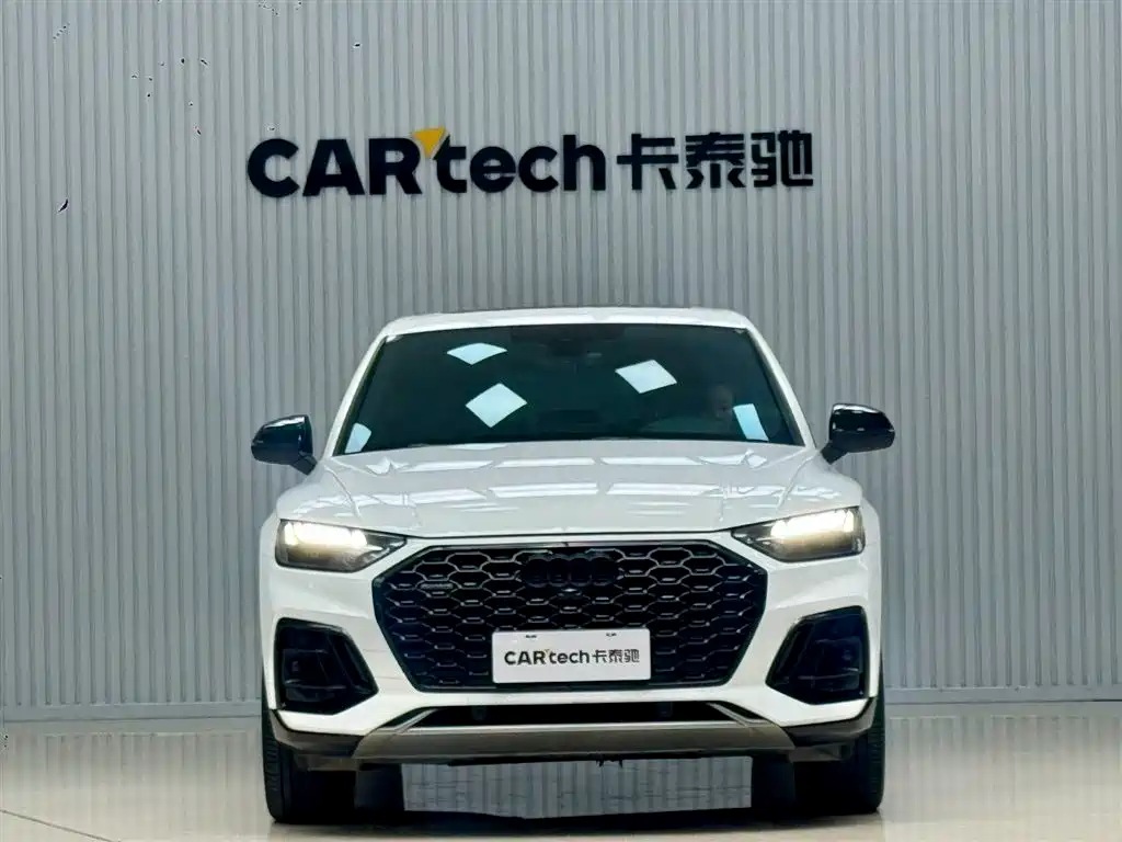 Audi Q5L Sportback 2024 40 TFSI luxury model купить на сайте DeffCars