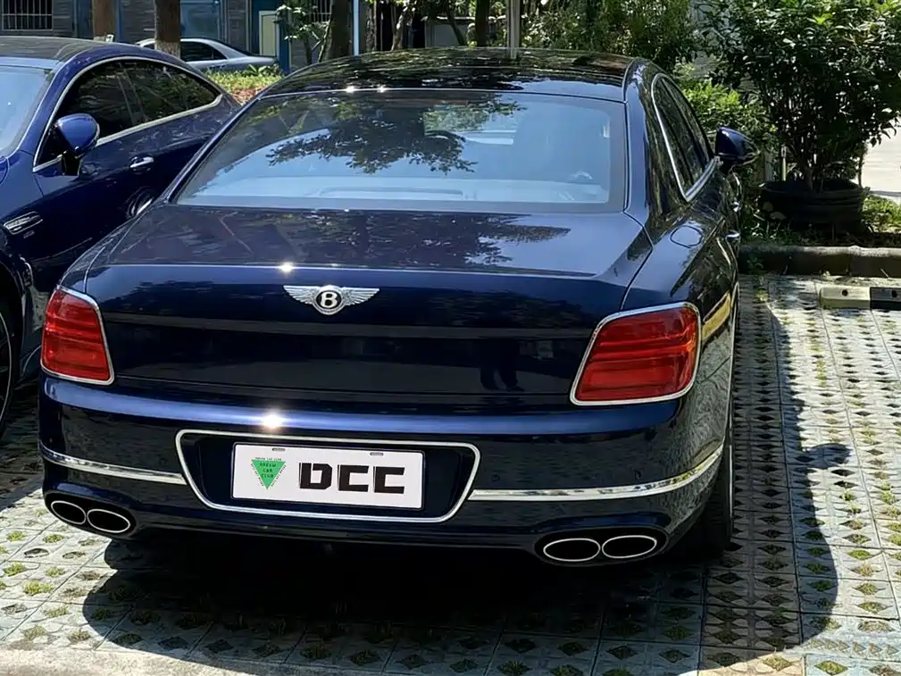 Flying Spur 2021 4.0T V8 Standard Edition купить на сайте DeffCars