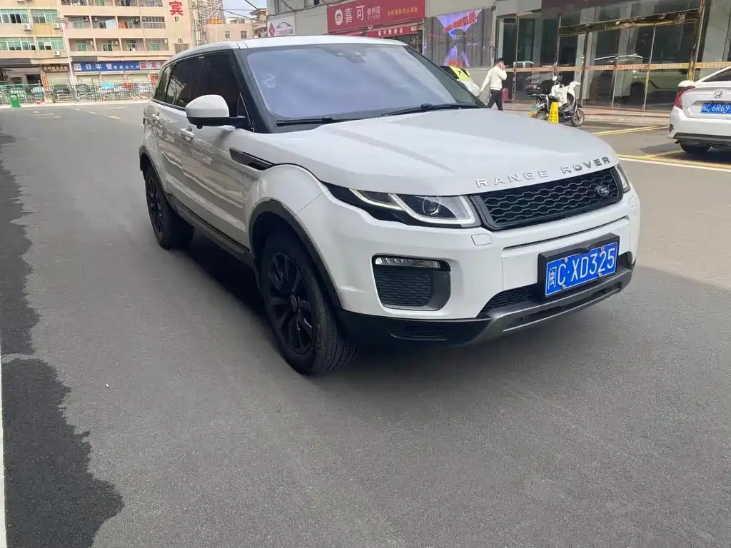 Range Rover Evoque 2018 240PS PURE Fashion Edition купить на сайте DeffCars