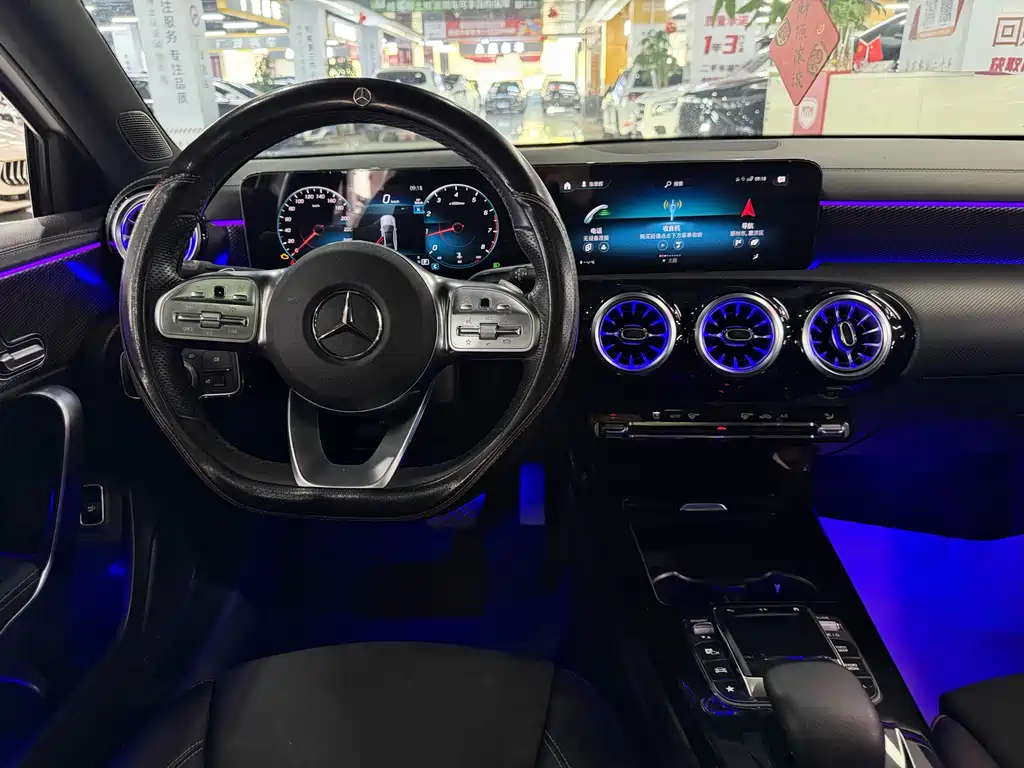 Mercedes-Benz A-Class 2022 Facelift Three A 200 L Sports Sedan Fashionable купить на сайте DeffCars