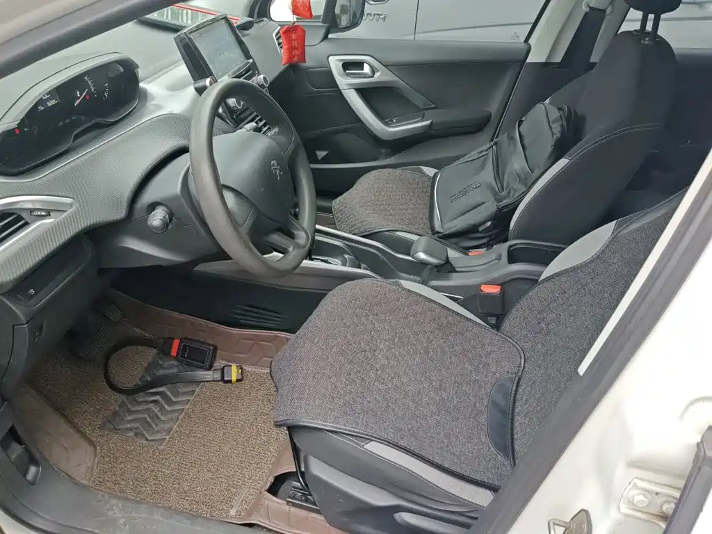 Peugeot 2008 2014 1.6L automatic trendy version купить на сайте DeffCars