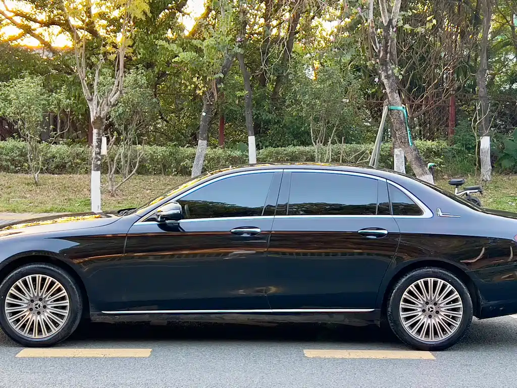 Mercedes-Benz E-Class 2022 E 300 L Luxury Model купить на сайте DeffCars