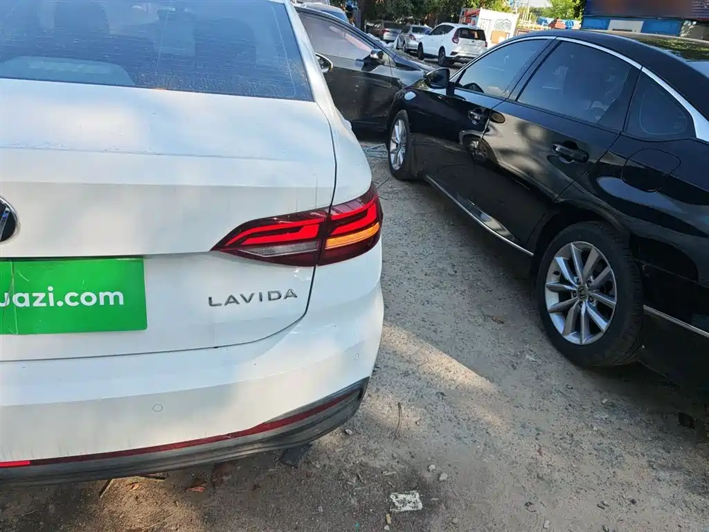 Lavida 2023 1.5L automatic Deyi version купить на сайте DeffCars