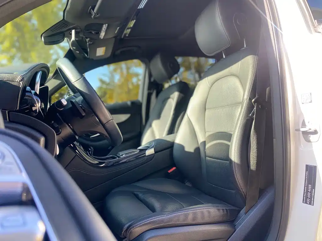 Mercedes-Benz GLC Coupe 2021 GLC 260 4MATIC Coupe SUV купить на сайте DeffCars