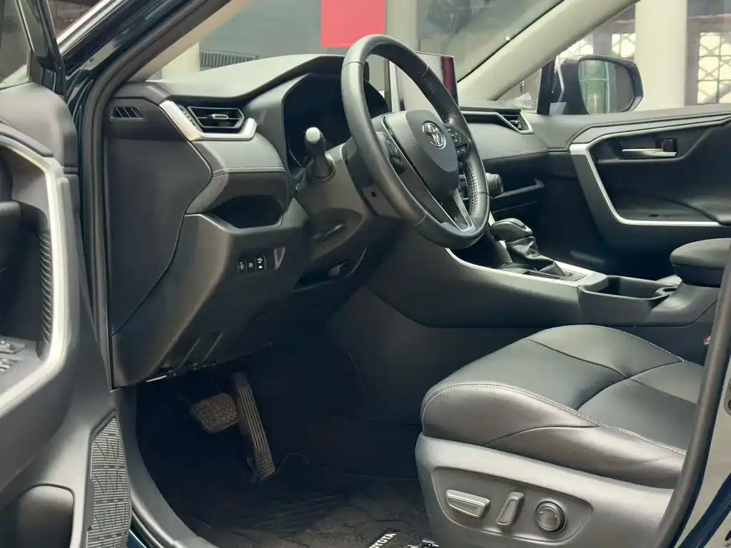 Wilanda 2021 2.0L CVT two-wheel drive luxury version купить на сайте DeffCars