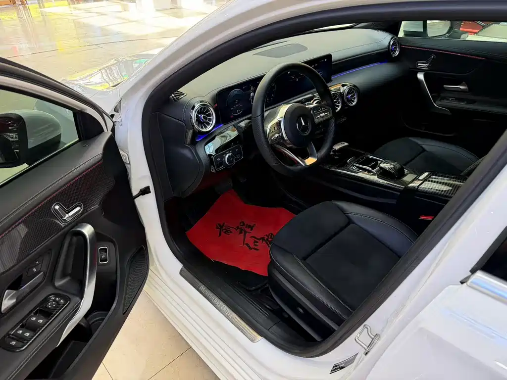 Mercedes-Benz A-Class 2021 A 200 L Sports Sedan Fashionable купить на сайте DeffCars