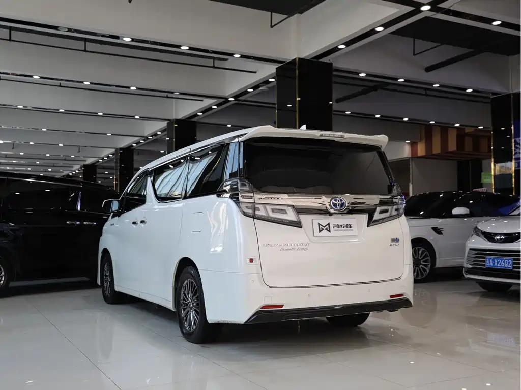 Wilfa 2021 Crown Dual Engine 2.5L HV Premium Edition купить на сайте DeffCars