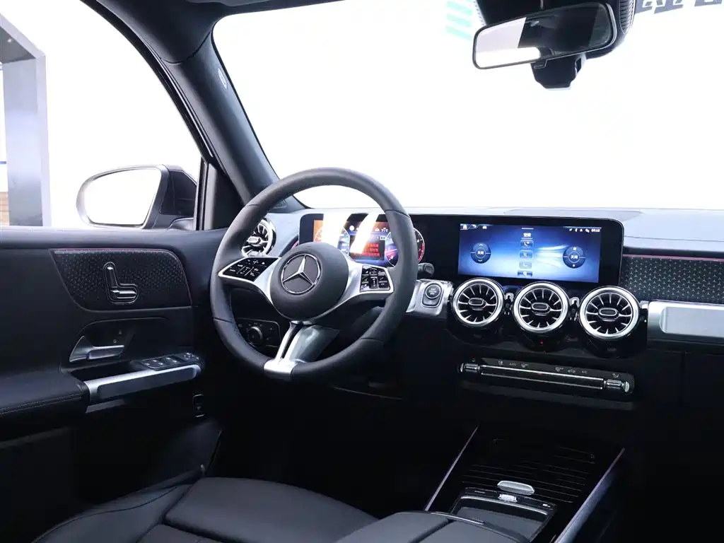 Mercedes-Benz GLB 2025 GLB 220 Dynamic купить на сайте DeffCars