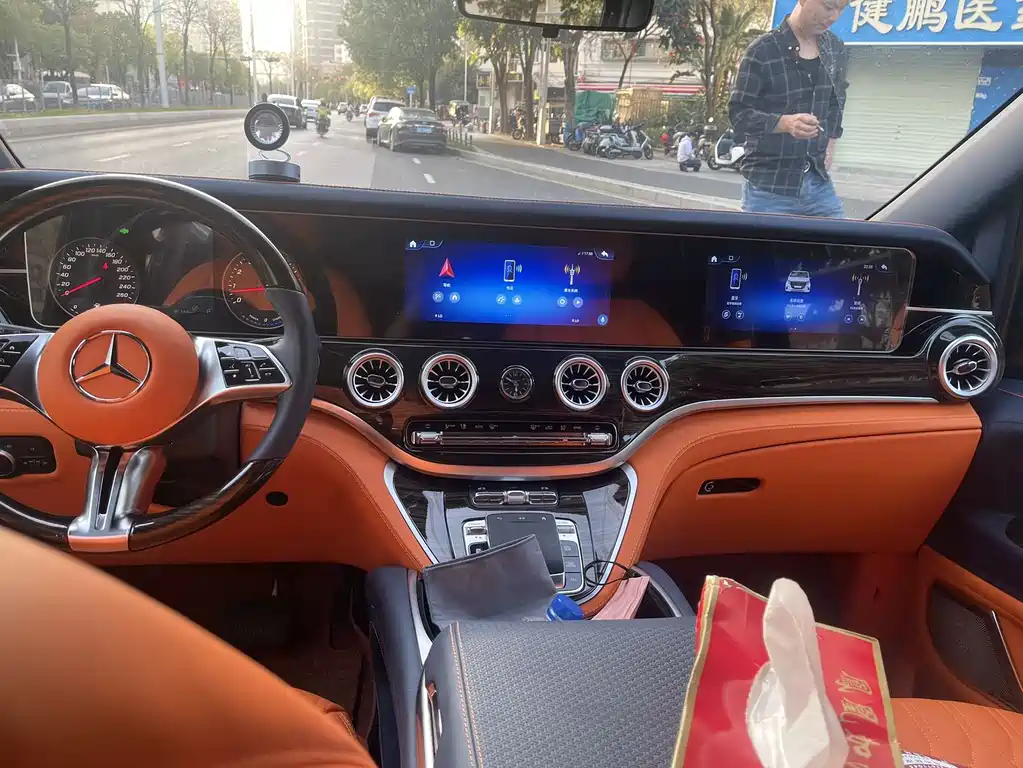 Vito 2024 2.0T Business Edition 7 seats купить на сайте DeffCars