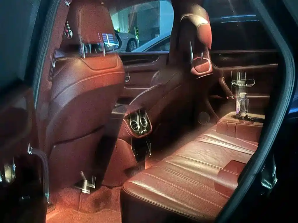 Bentayga 2018 4.0T V8 купить на сайте DeffCars