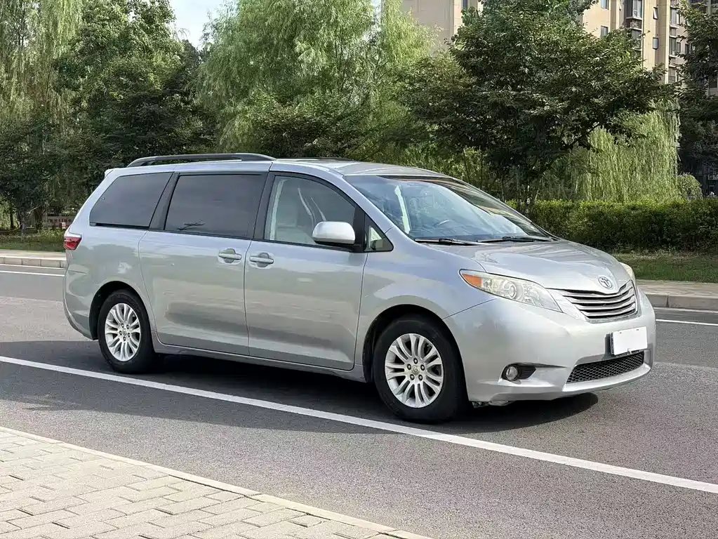 SIENNA 2015 3.5L 2WD L купить на сайте DeffCars