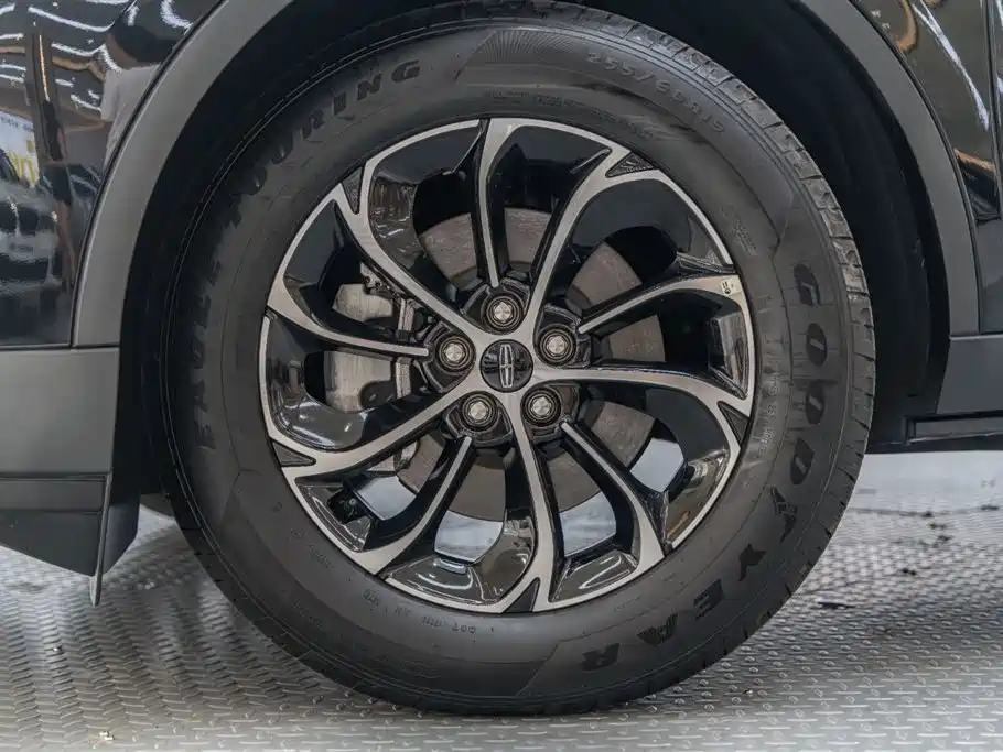 Voyager 2025 2.0T four-wheel drive exclusive edition купить на сайте DeffCars