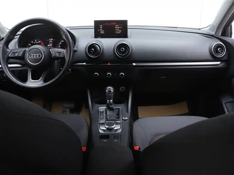 Audi A3 2018 30th Anniversary Limousine 35 TFSI Enterprising купить на сайте DeffCars