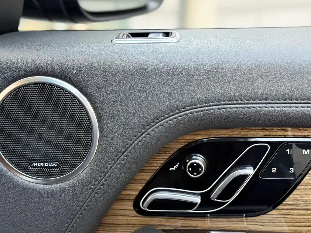 Range Rover 2018 3.0 SC V6 Vogue Edition купить на сайте DeffCars