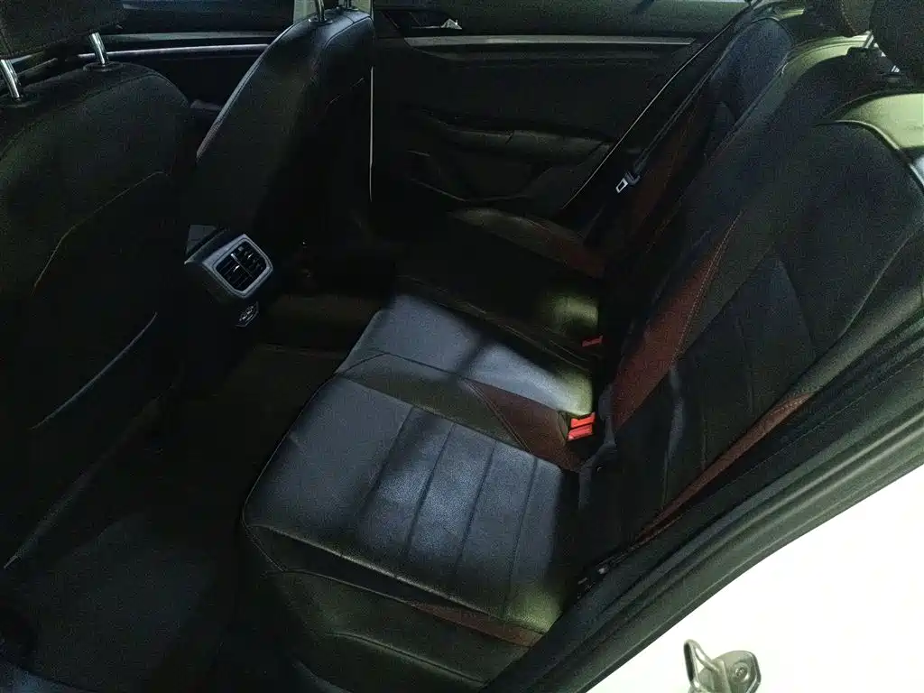 Bora 2021 1.5L automatic comfort intelligent connected version купить на сайте DeffCars