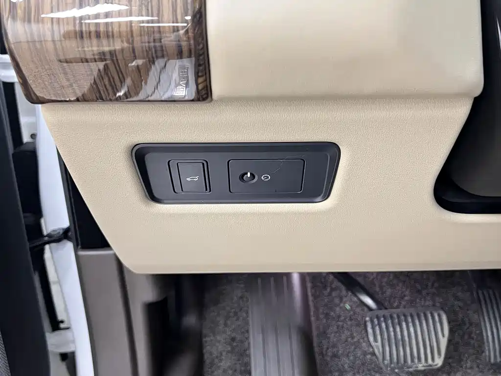 Range Rover 2018 3.0 SC V6 Vogue Extended Edition купить на сайте DeffCars