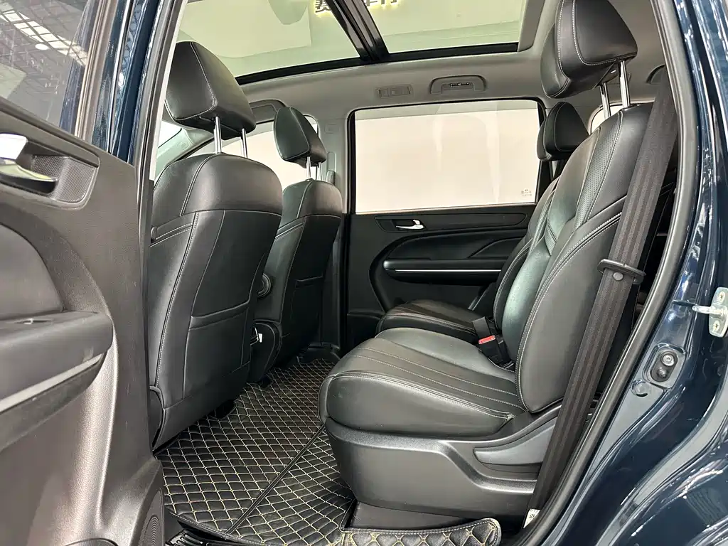 Trumpchi M6 2019 270T Automatic Exclusive Edition (seven seats) National V купить на сайте DeffCars