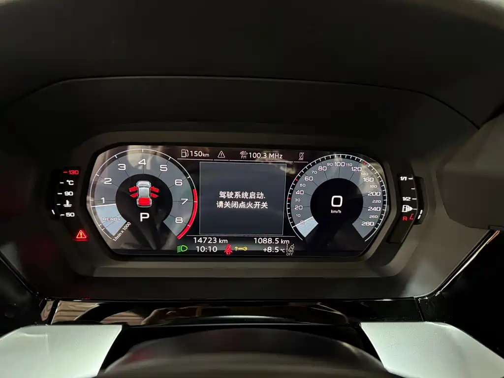 Audi A3 2025 Sportback 35TFSI Flying Spur Exclusive Model купить на сайте DeffCars