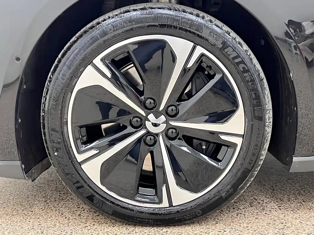 NIO ET5T 2024 model 75kWh Touring купить на сайте DeffCars