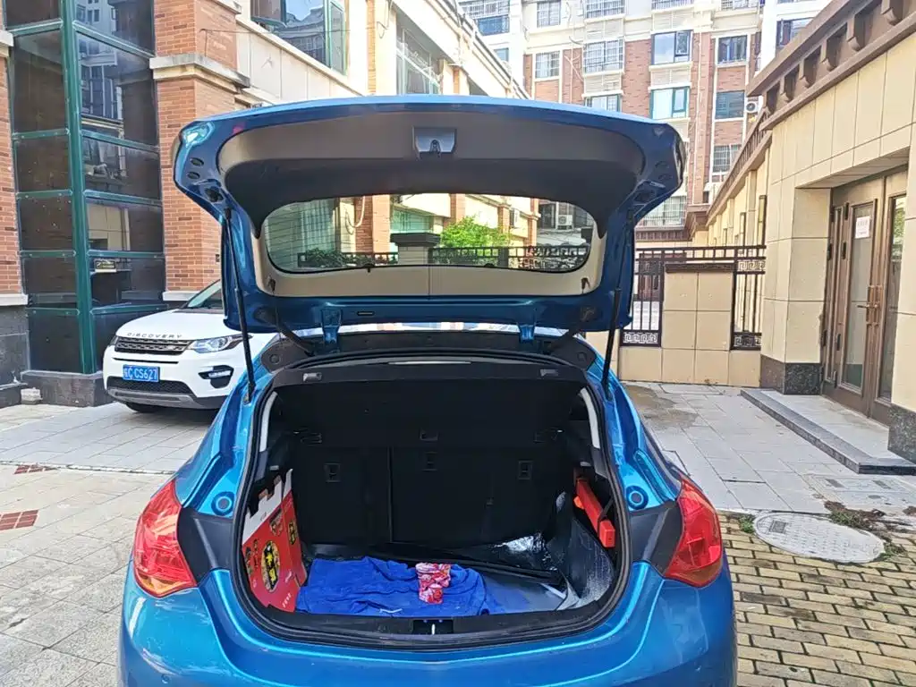 Excelle GT 2014 XT 1.6L automatic fashion version купить на сайте DeffCars